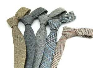 Men's wool plaid tie, British style business formal arrow necktie, classic tweed pattern accessory.