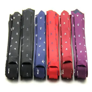 Corbata delgada de moda para hombre con diseño jacquard de calavera, estilo elegante.