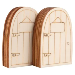 Puerta de hadas de madera detalle primer plano miniatura decoración rodaja de puerta arqueada