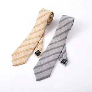Cravatta a righe classica da uomo per affari formale moda accessorio abbigliamento.