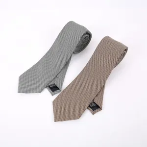 Cravatta classica con motivo pied-de-poule da uomo, ideale per affari, matrimoni e abbigliamento.