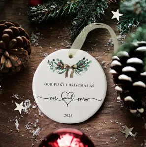 Customized round Christmas ornament 2025 new mr and mrs hanging decoration for tree