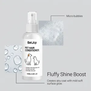 Detalle del acondicionador de pelo para mascotas con microburbujas y spray suave.
