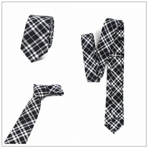 Corbata de hombre estrecha de cuadros en blanco y negro, estilo británico clásico y elegante.