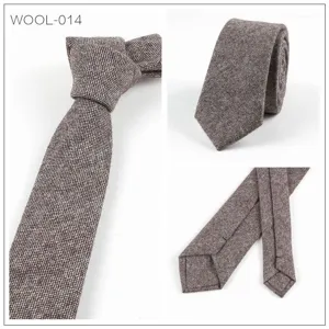 Corbata slim de lana marrón para hombre, corbata de traje de negocios clásica con textura fina.