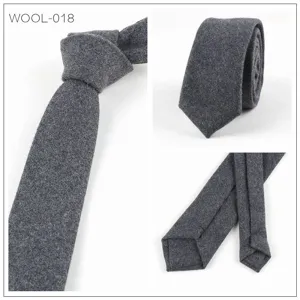Corbata fina de lana gris oscuro para hombre, estilo elegante y formal para bodas y oficina.