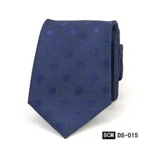 Corbata de hombre azul clasica con lunares para bodas y negocios, ancho de 8cm, estilo elegante.
