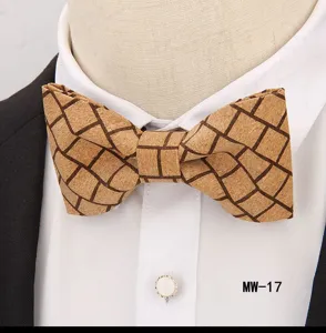 Men's fashion cork wooden bow tie with trendy brown grid pattern for party and casual wear.