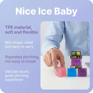 Vue détaillée du jouet anti-stress mini glaçon, matériau TPE souple et design portable.