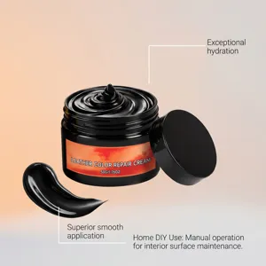 Vista dettagliata della crema riparatrice per pelle nera da 50g per la cura degli interni.