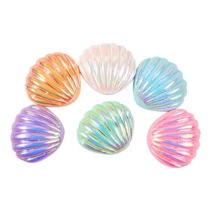 Charm conchiglia in resina colorata, accessori artigianali fai-da-te iridescenti galvanizzati.