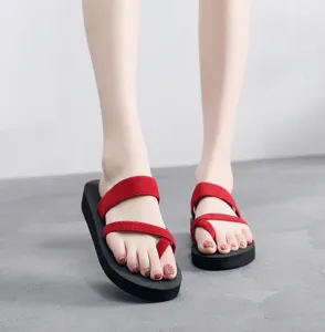Sandales tong femme ete chaussures de plage plates confortables avec double laniere rouge
