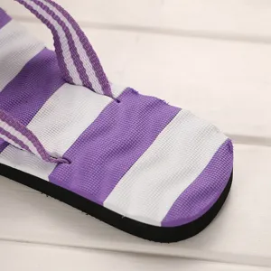 Lila weisse gestreifte Zehentrenner Damen Sommer Strandsandalen Freizeit dicke Sohle