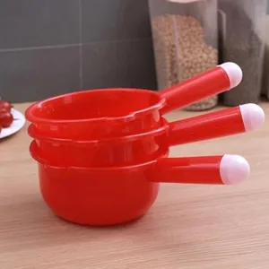Louche à Eau en Plastique Épaissi Longue Poignée Pelle à Eau Cuisine Cuisson Maison Rouge Couleur Mixte Écope à Eau Outil de Cuisine