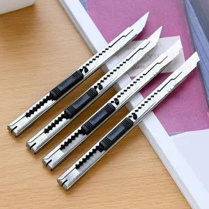 Metall Universalmesser Variante, Bastelmesser mit abbrechbarer Klinge für Büro und Heimwerker.