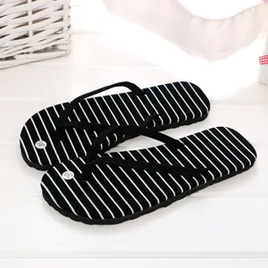 Damen Zehentrenner in Schwarz-Weiß-Streifen, lässige Strandschuhe mit Größe 36, bequemer Stil.