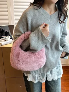 Stylish fluffy plush handbag for women, trendy fuzzy hobo shoulder bag for daily casual wear.