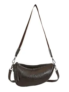 Vintage halve maan schoudertas voor dames, stijlvolle bruine crossbody tas voor dagelijks.
