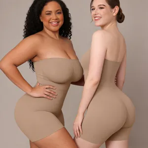 Body gainant sans bretelles grande taille couleur nude pour un maintien parfait et silhouette.