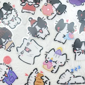 Adorables autocollants de chats drôles imperméables en PET pour ordinateur portable DIY 54pcs