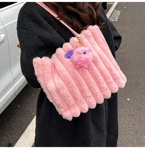 2025 New Large Capacity Women's Plush Shoulder Bag Fluffy Tote Bag for Daily Commute