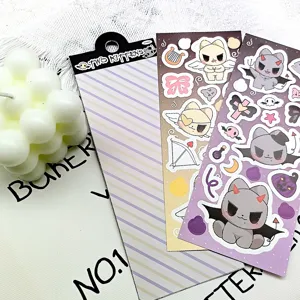 Vue détaillée de stickers mignons de chat, autocollants étanches PET pour téléphone.