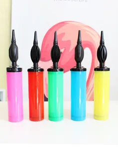 Bomba de mano portátil para globos de látex y anillos de natación, inflador multicolor.