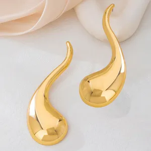 Orecchini a goccia irregolari dorati design geometrico minimalista elegante gioiello donna