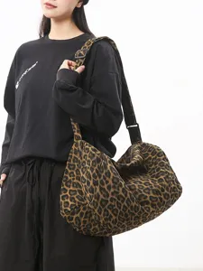 Canvas Crossbody Bag Large Capacity Leopard Print Shoulder Bag Casual Commuter Bag For Women