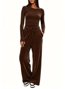 Einfarbiges Samt Jogginganzug Set Damen Langarm Top und Hochbund Weite Hose Freizeit Outfit.