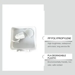 Vue détaillée du bac de vidange de machine à laver, pièce plastique blanche robuste.