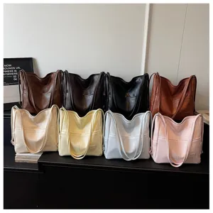 Large capacity soft leather shoulder bag casual crossbody hobo bag for women daily commute