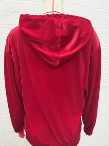 Rote Samt Kapuzenjacke Cardigan Rueckenansicht, weicher Pluesch Stoff Damen Winter Top.