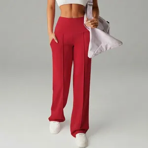 Pantaloni donna vita alta gamba larga rossi casual con dettaglio piega centrale.