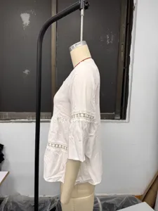 Blusa de verano para mujer de color sólido casual con cuello cuadrado de lino y encaje 3/4