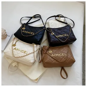 Women quilted chain shoulder bag fashion autumn winter crossbody bag stylish design