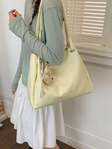 Grand sac cabas epaule femme decontracte en cuir pu sac porte main avec charmant pendentif