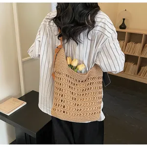 Franse holle geweven schoudertas voor vrouwen, chique strooien strandtas met bloemdecor.