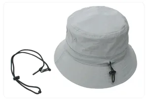 Detailansicht des leichten, schnelltrocknenden Fischerhutes mit verstellbarem Kinnriemen.