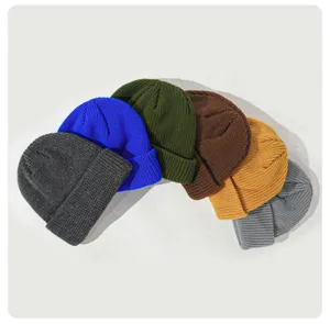Einfarbige Winter Strickmütze mit Umschlag, warme Wollmütze für Outdoor und Freizeit.