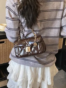 Trendy quilted small square bag for women, chic chain shoulder crossbody bag stylish
