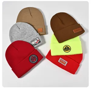 Cómodo gorro de punto de invierno color sólido grueso cálido sombrero de lana ropa casual diaria.