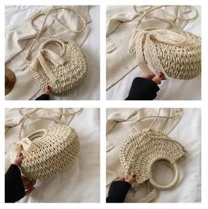 Detailansicht der Strohtasche mit eleganter Spitzenschleife, ideal für Sommerstrand und Alltag.