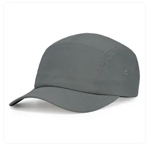 Minimalist solid color 5-panel nylon outdoor sports cap, quick-dry water-repellent running cap.