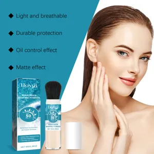 Poudre solaire minerale Hoygi avec pinceau SPF 50, legere, effet mat et controle du sebum.
