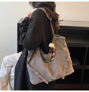 Retro large capacity shoulder tote bag for women autumn winter casual commuter handbag daily use