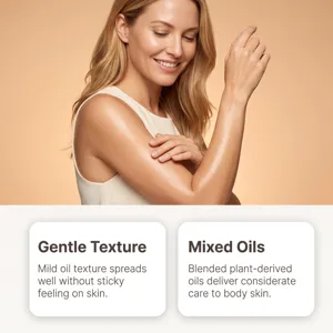 Primo piano dell'applicazione di olio per il corpo su pelle liscia con effetto radioso.