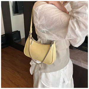 Bolso de hombro amarillo de charol elegante, bolso cruzado moderno y casual para mujer moderna