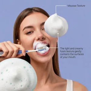 Gros plan détaillé d'une mousse dentaire nettoyante douce avec brosse à dents et modèle.