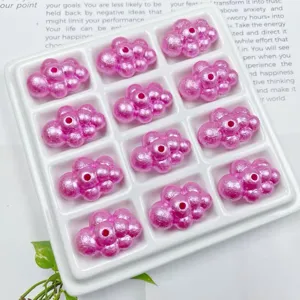 Cuentas acrílicas de nube rosa perlada para joyas hechas a mano y accesorios de móvil DIY.